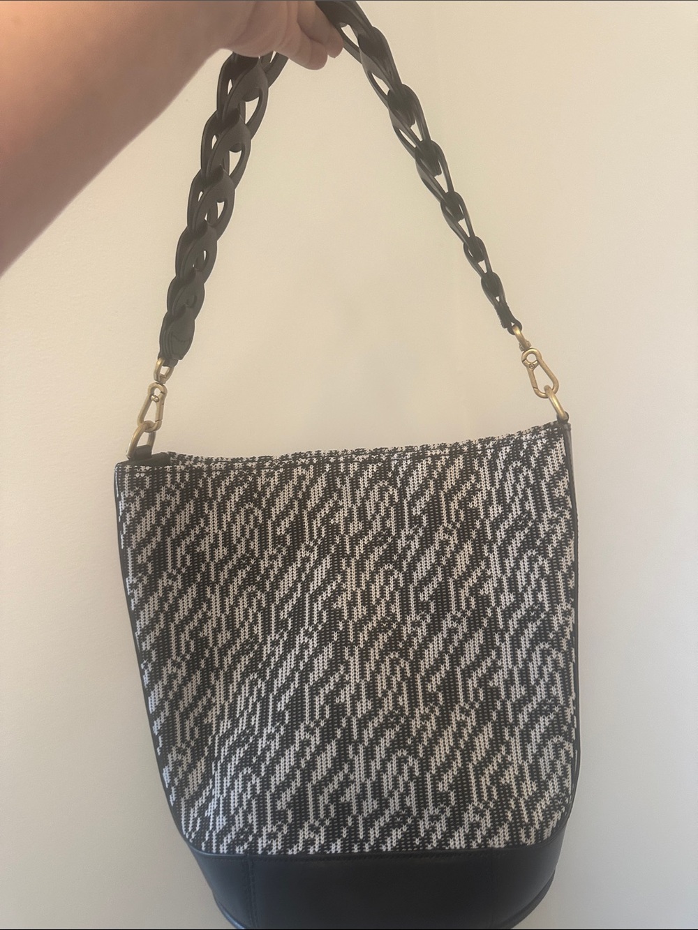 Karl Lagerfeld Black & White Knit Bucket Bag with Chunky Chain Strap - Picture 6 of 14